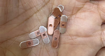 Пратка за щампи, изработени от сребърна инкрустирана лента